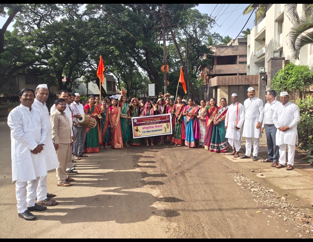 भक्तिरसात न्हाऊन निघाले श्रीमती आ. रा. पाटील कन्या महाविद्यालय; आषाढी एकादशीनिमित्त ज्ञानदिंडी उत्साहात